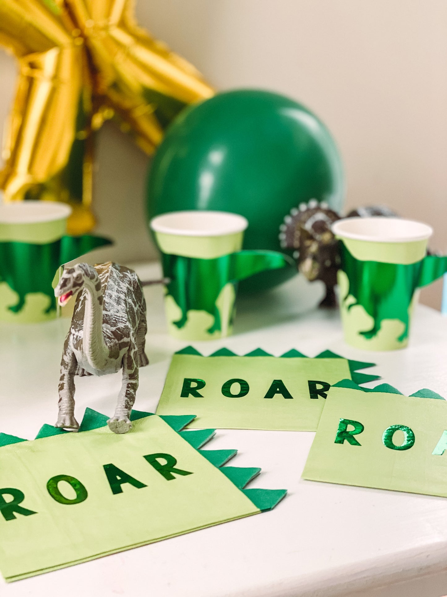 Roarsome Dinosaur Cups